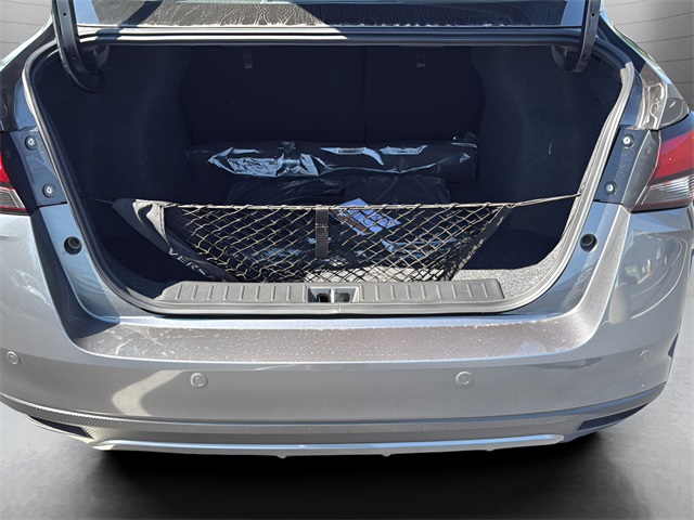 2025 Nissan Versa 1.6 SV photo 11