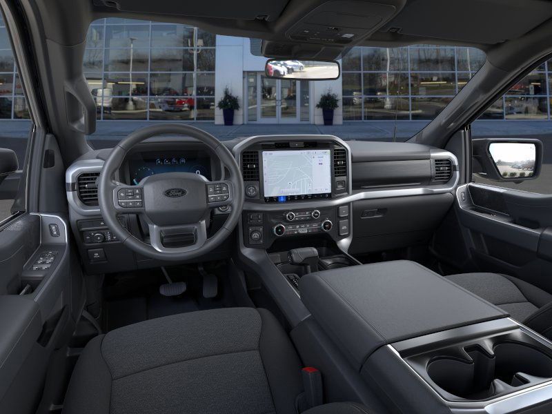 2025 Ford F-150 XLT photo 8