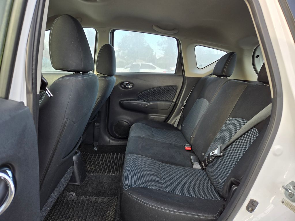 2014 Nissan Versa Note SV photo 3