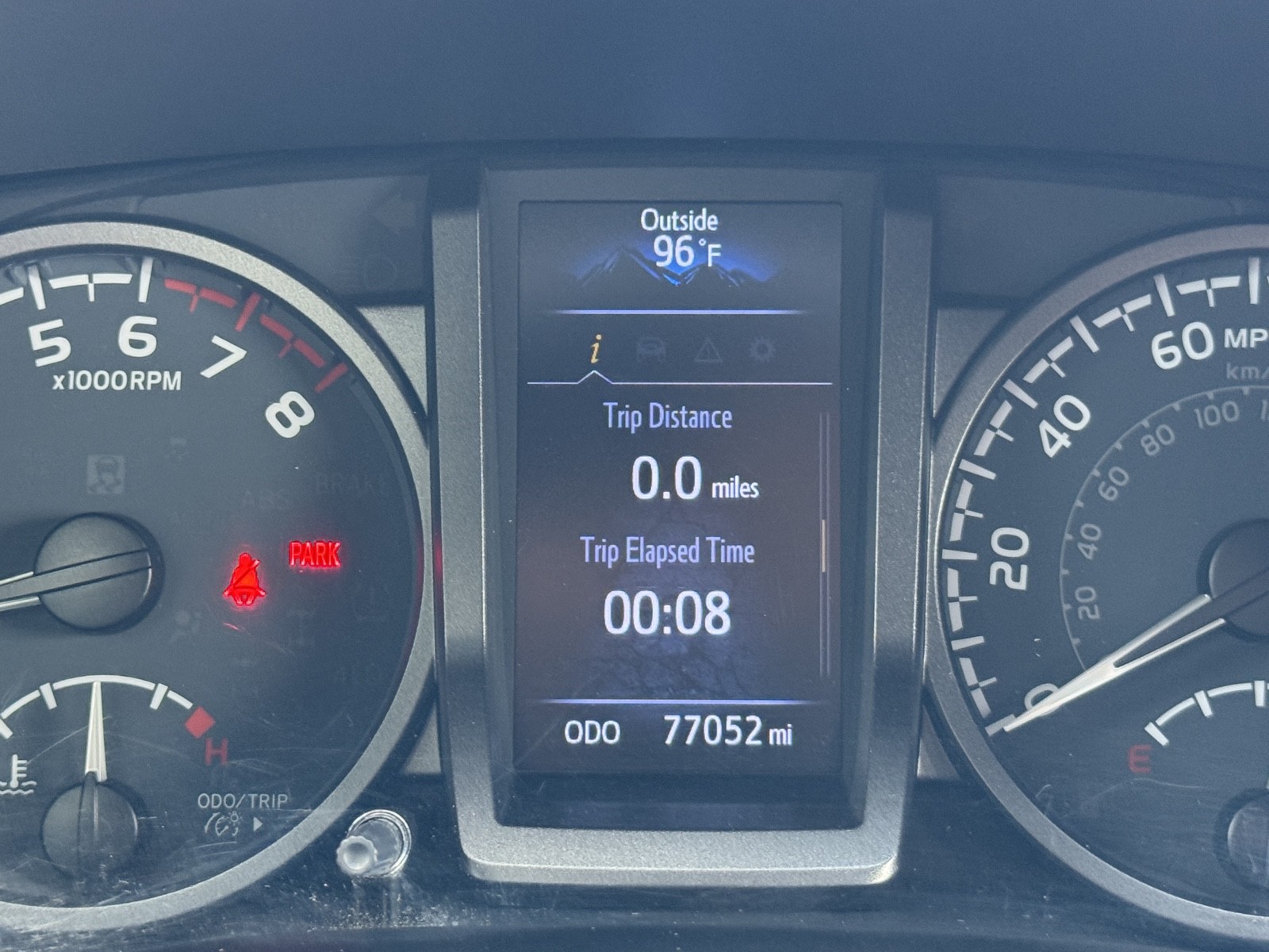 2020 Toyota Tacoma TRD SR5 photo 24
