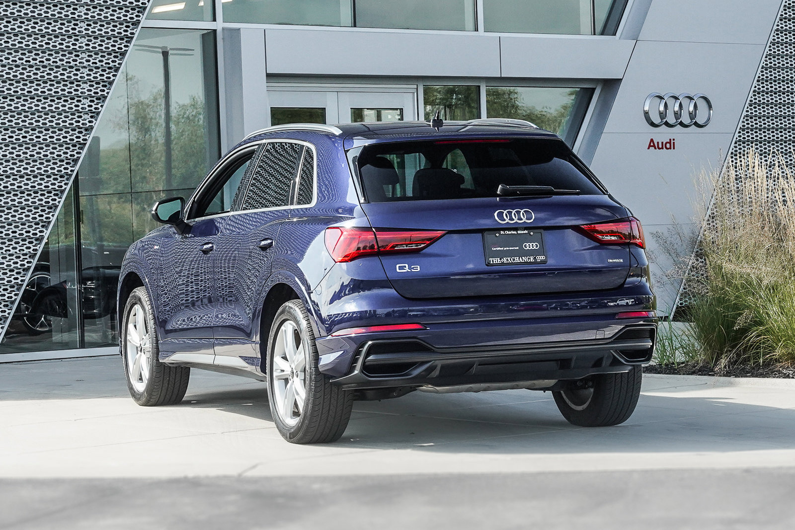 2022 Audi Q3 S line Premium photo 4