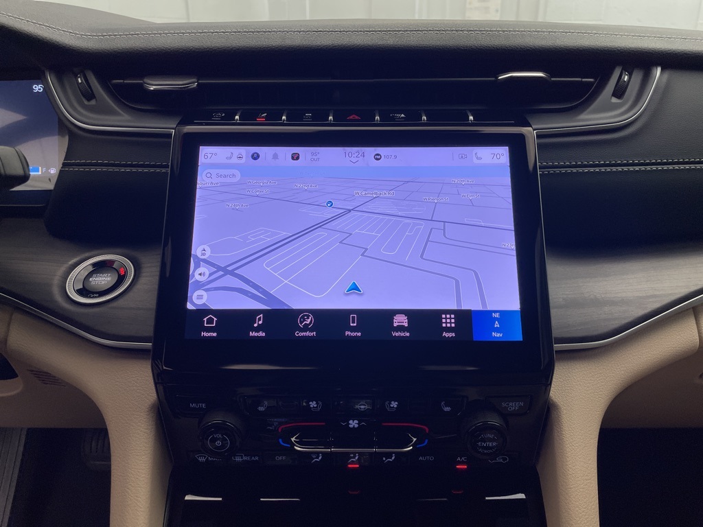 2025 Jeep Grand Cherokee Limited photo 10