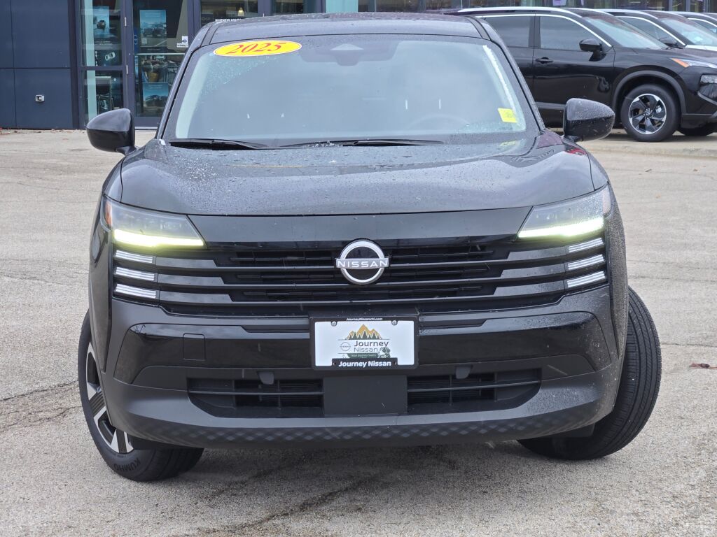 2025 Nissan Kicks SV photo 2