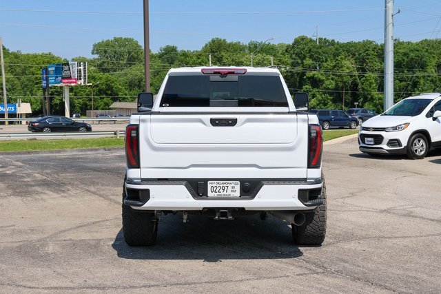 Used 2024 Summit White GMC AT4 image 5
