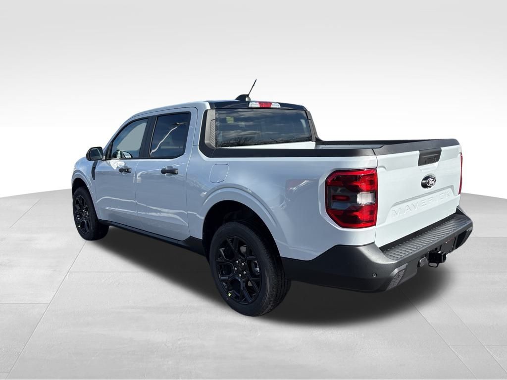 2025 Ford Maverick XLT photo 3
