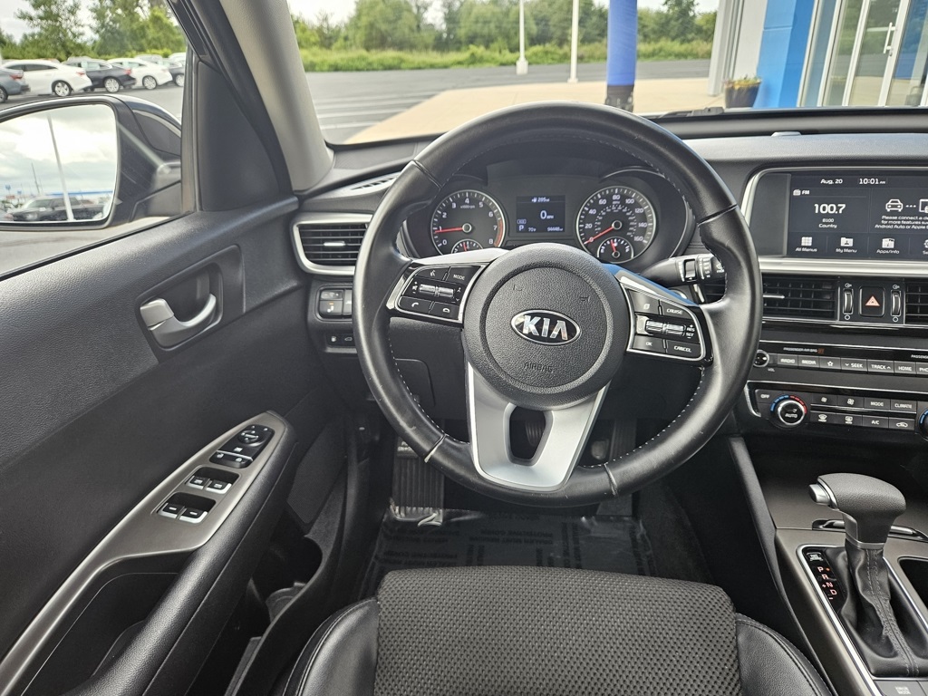 2019 Kia Optima S photo 17