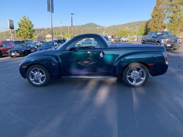 2005 Chevrolet SSR Base photo 5