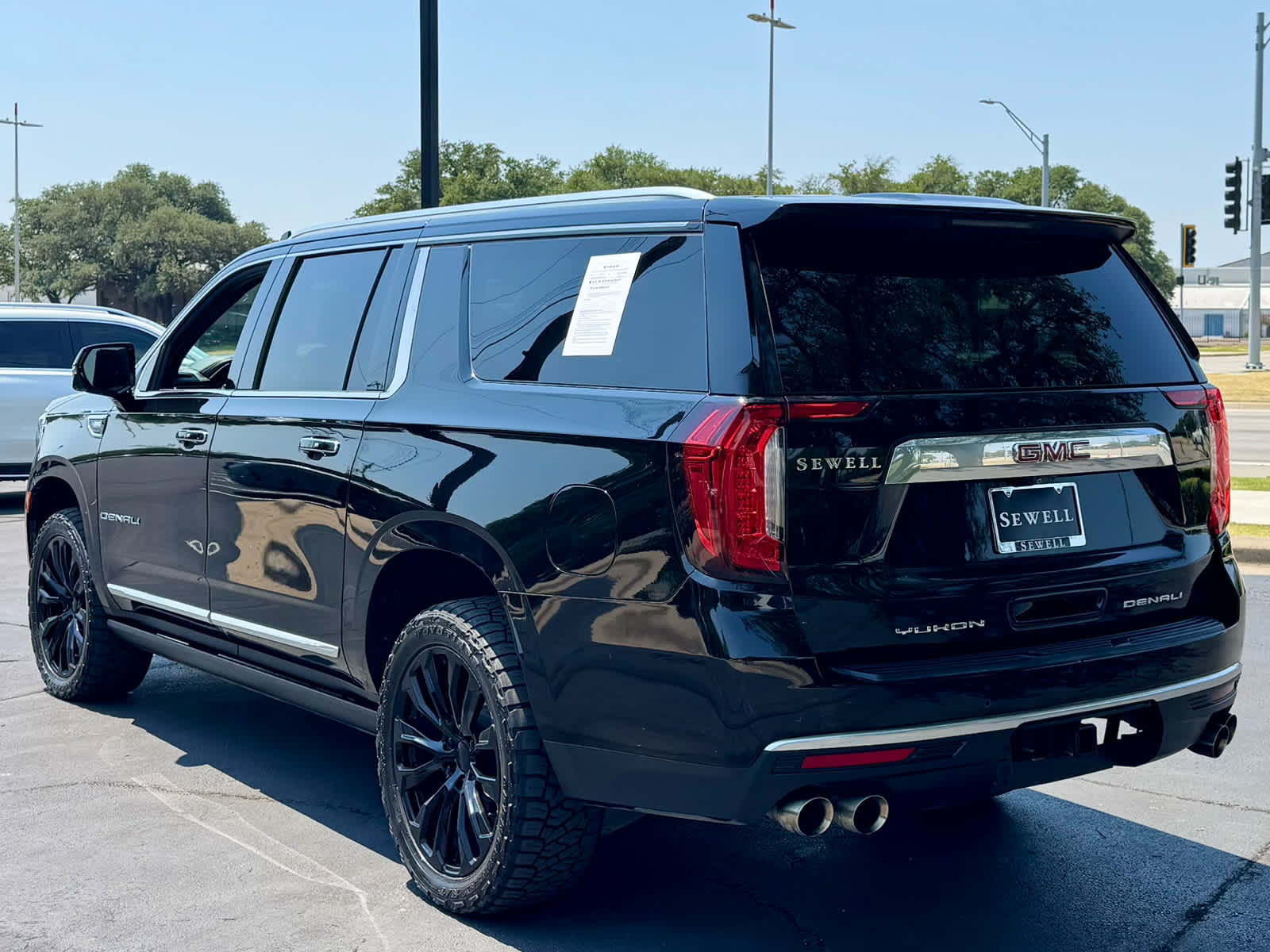 2021 Gmc Yukon XL Denali photo 3