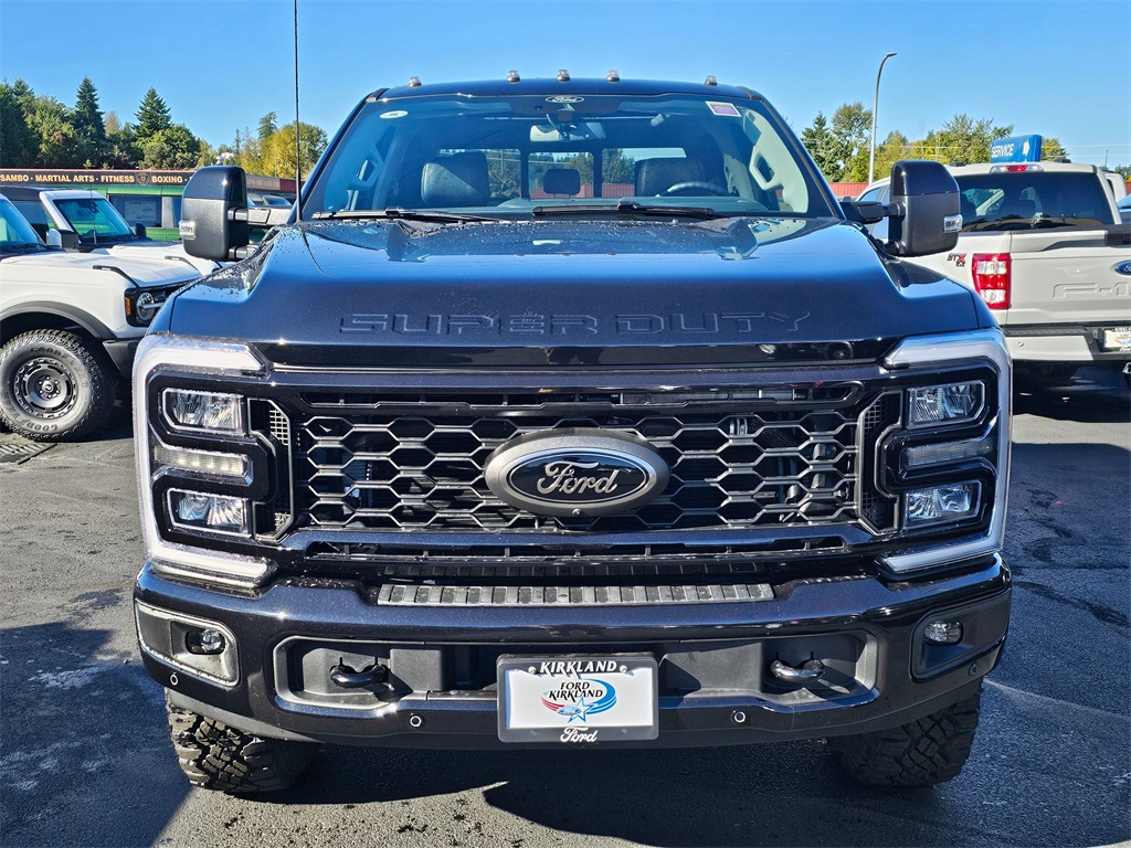 2026 Ford F-250 Lariat photo 2