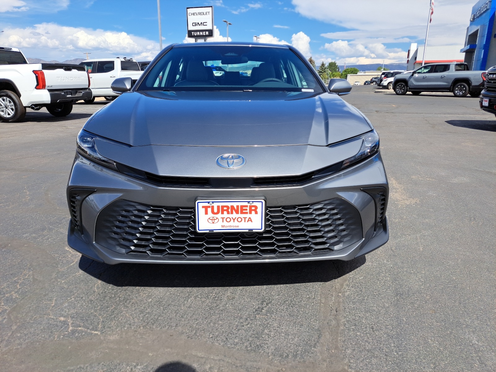 2025 Toyota Camry SE photo 9