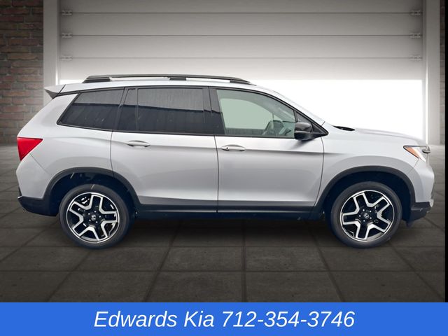 2022 Honda Passport Elite photo 2