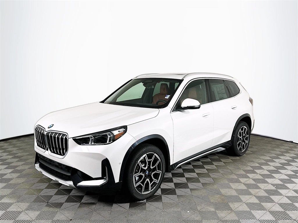 2026 BMW X1 28i's photo