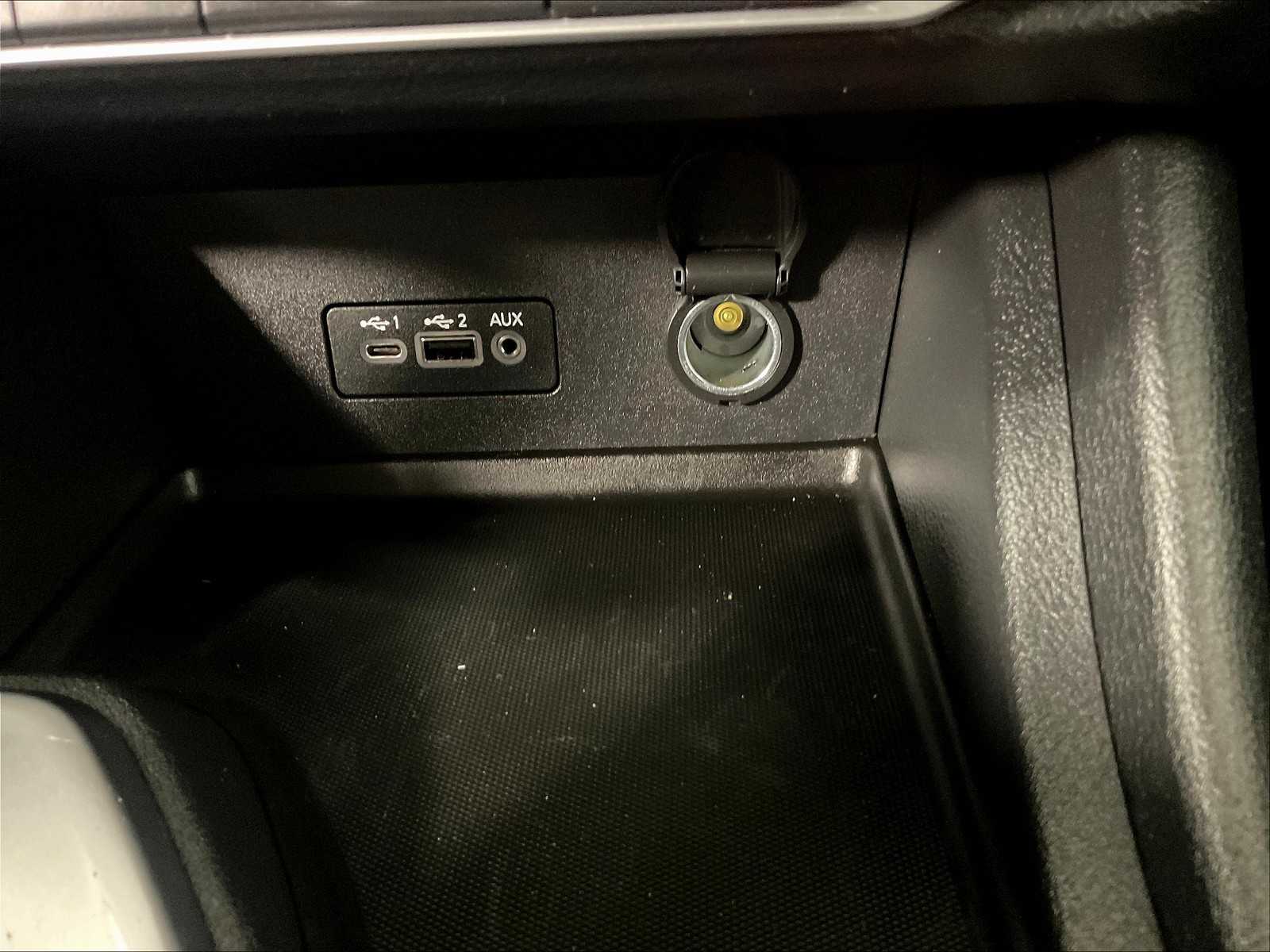 2023 Nissan Sentra SV photo 24