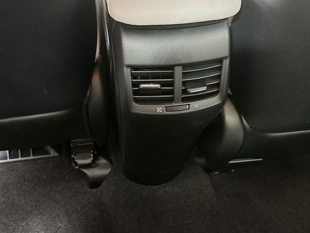 2010 Lexus HS 250h photo 27
