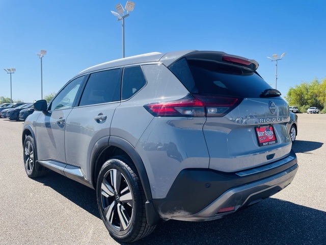 2023 Nissan Rogue SL photo 2