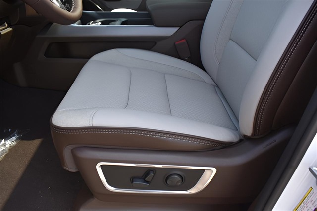 2026 Ram 1500 Laramie photo 12