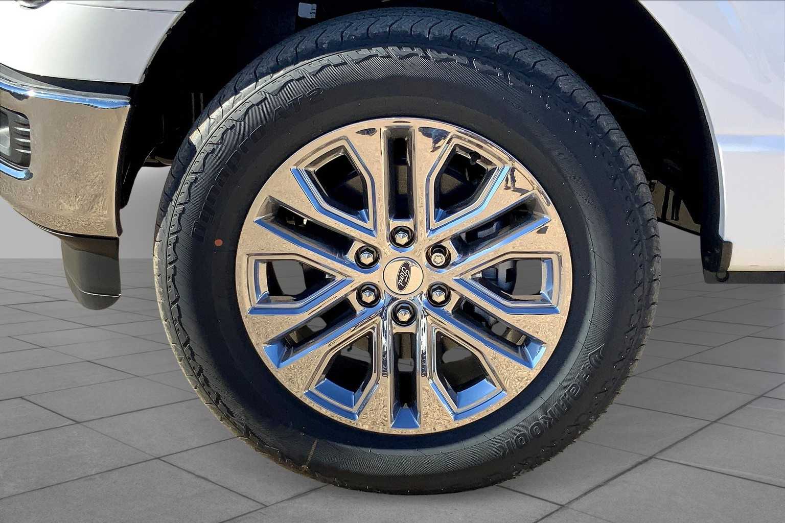 2025 Ford F-150 Lariat photo 11
