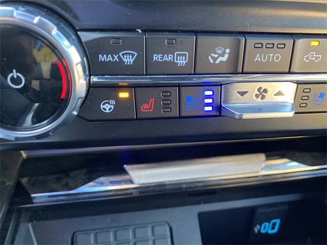 2024 Ford F-350 Lariat photo 26