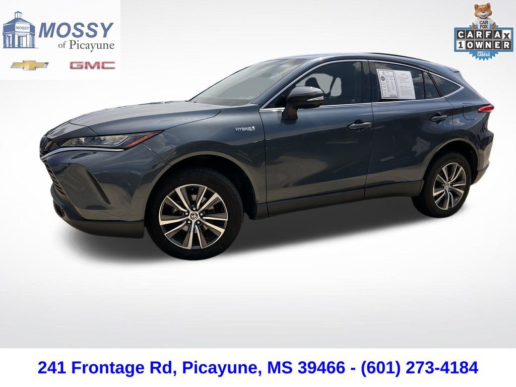 2021 Toyota Venza LE's photo