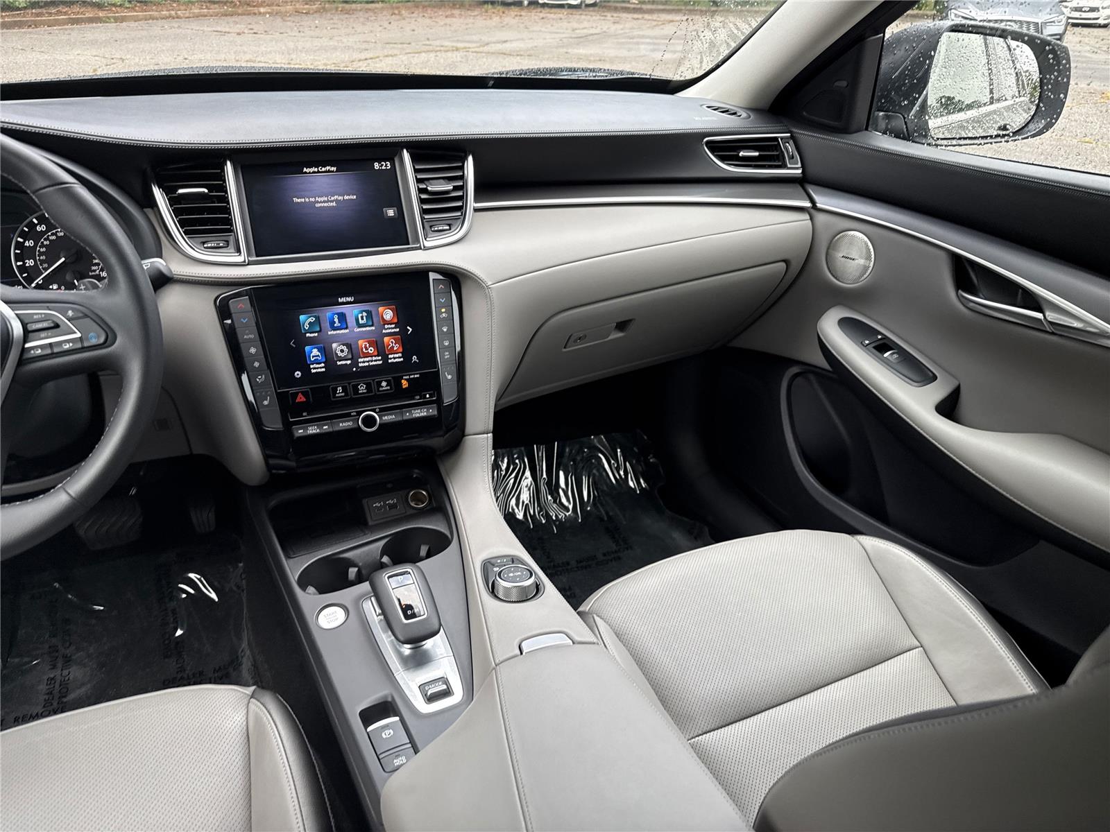 2024 Infiniti QX50 Luxe photo 10