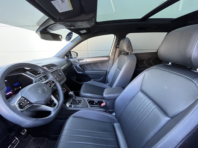 2022 Volkswagen Tiguan SE R-Line Black photo 2
