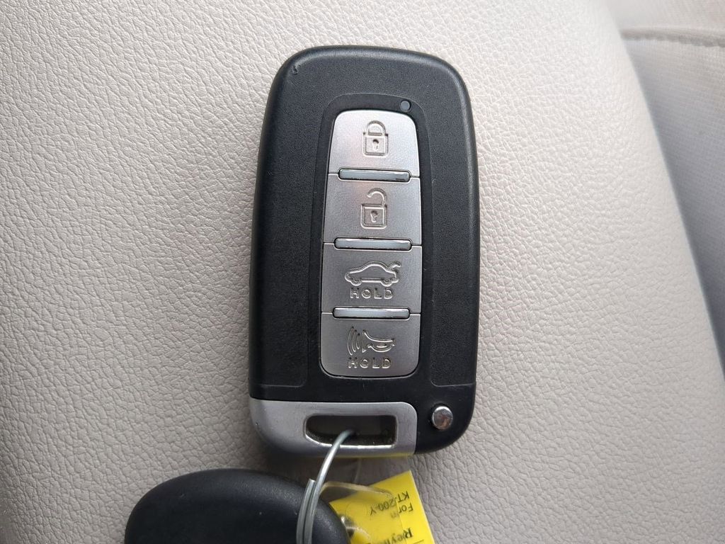 2023 Hyundai Kona SEL photo 29