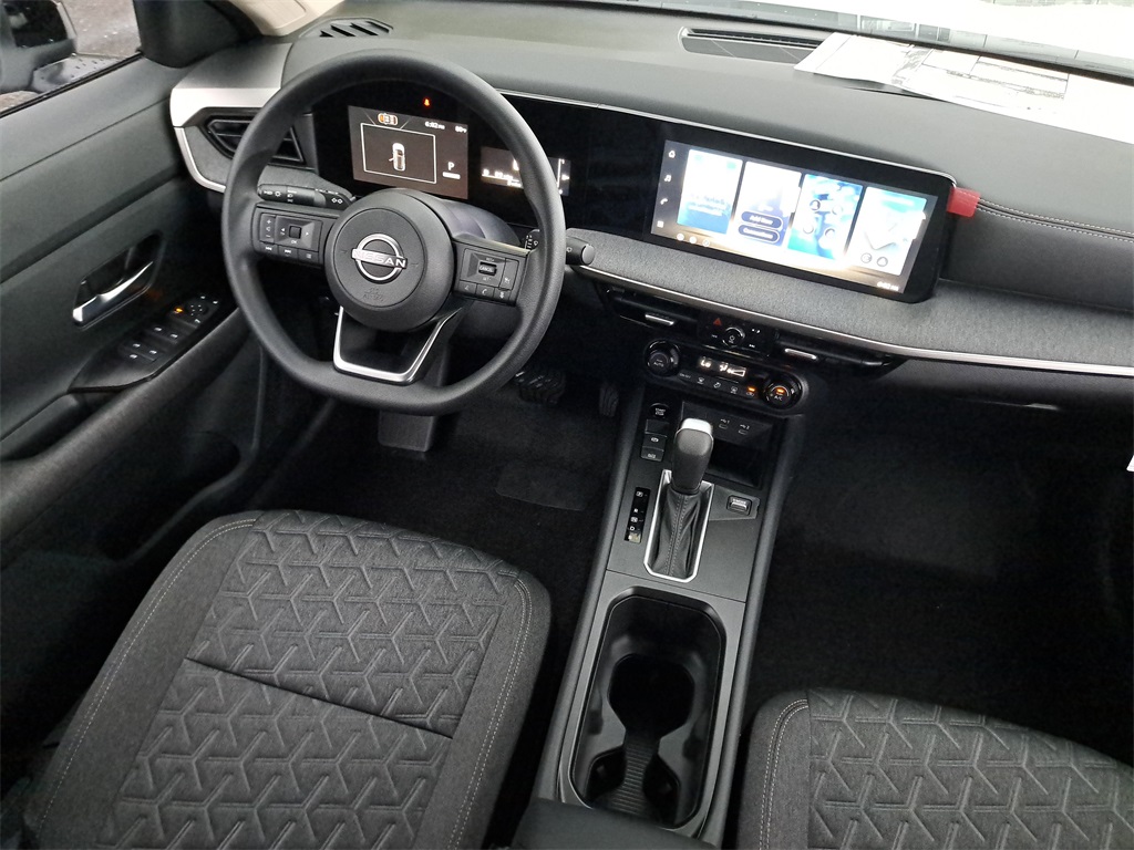 2026 Nissan Kicks SV photo 14