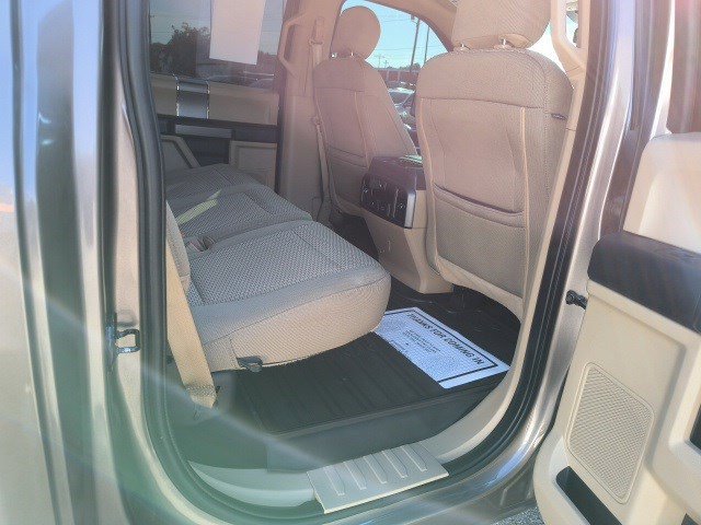 2019 Ford F-150 XLT photo 16