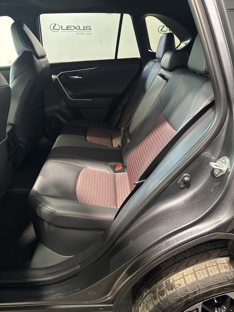 2025 Toyota RAV4 Hybrid XSE photo 23