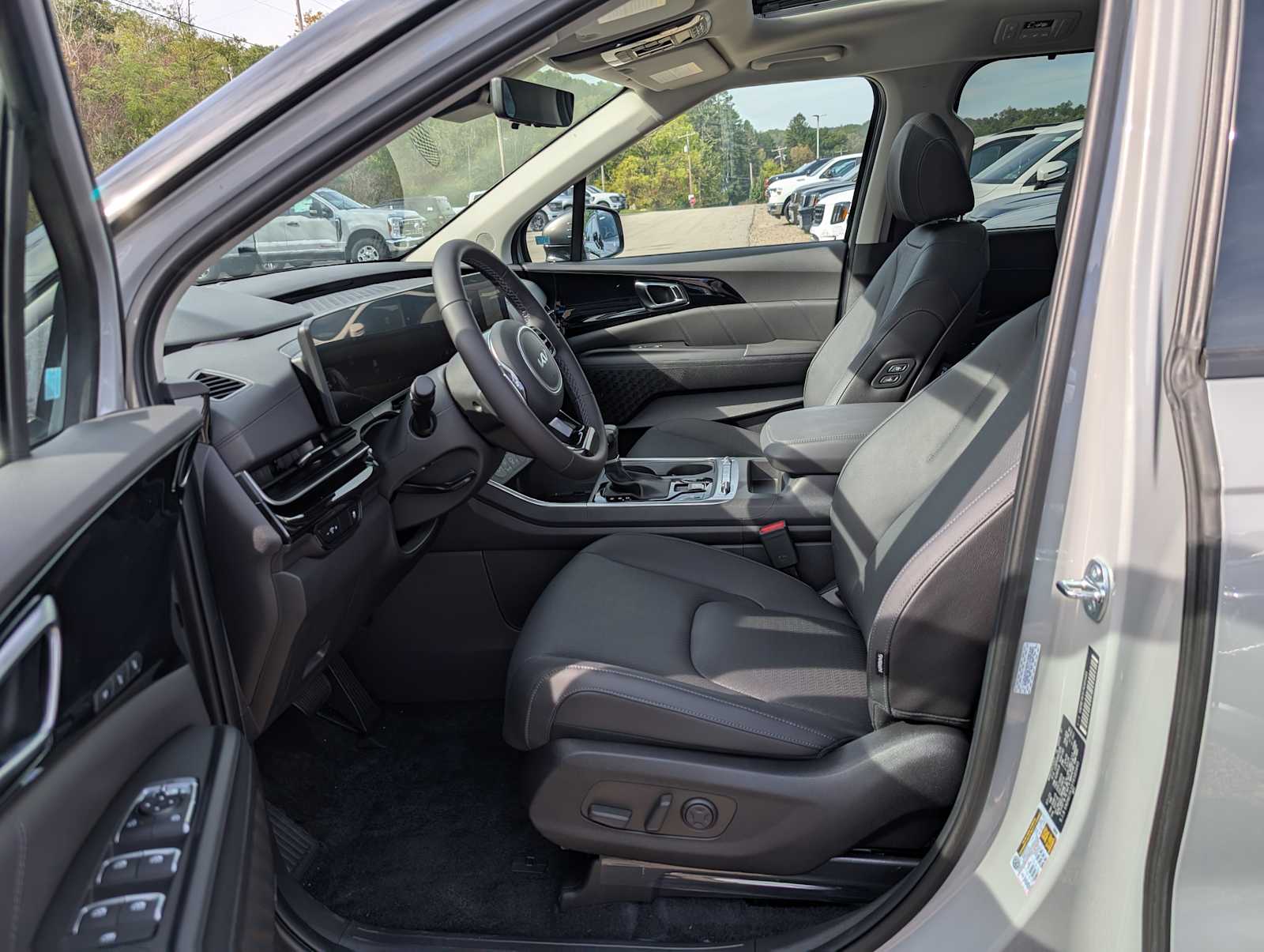 2026 Kia Carnival SX Prestige photo 4