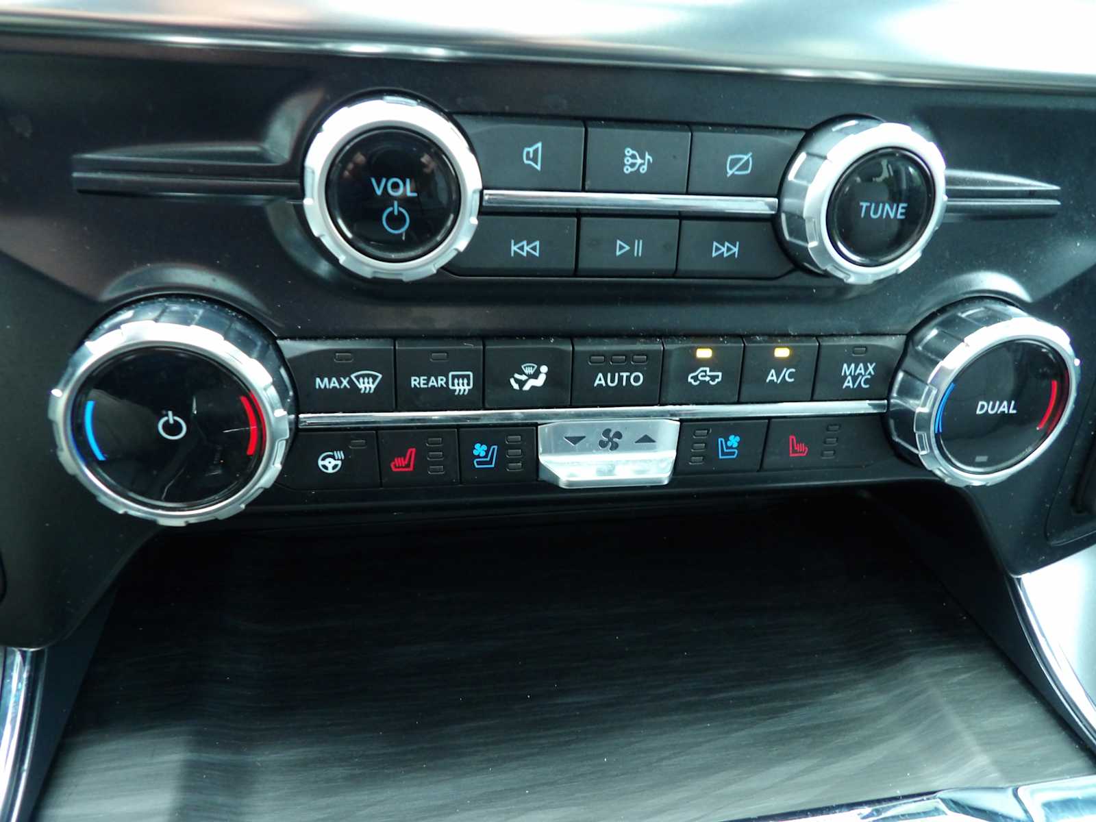 2024 Ford F-150 Lariat photo 28