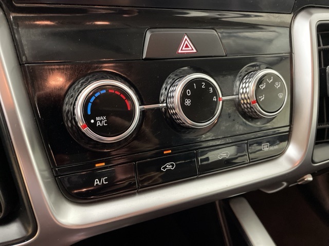 2022 Kia Sorento LX photo 23