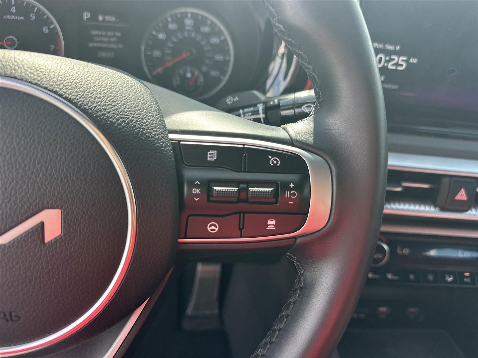 2024 Kia K5 GT-Line photo 11