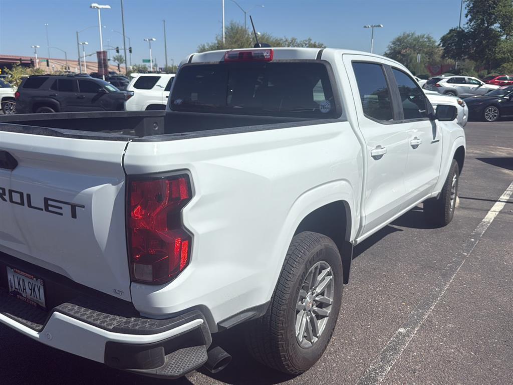 2024 Chevrolet Colorado LT photo 2