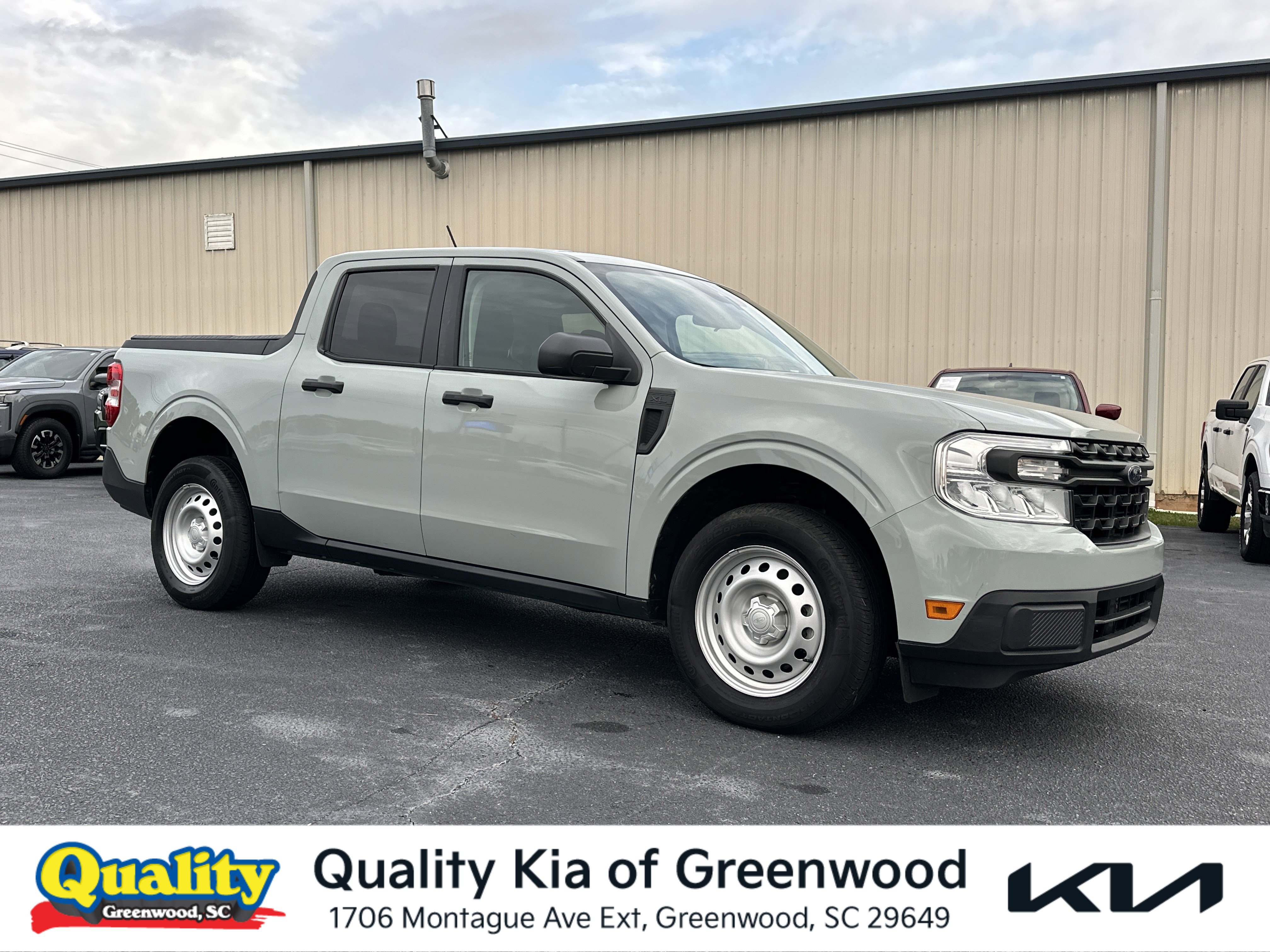 2024 Ford Maverick XL's photo