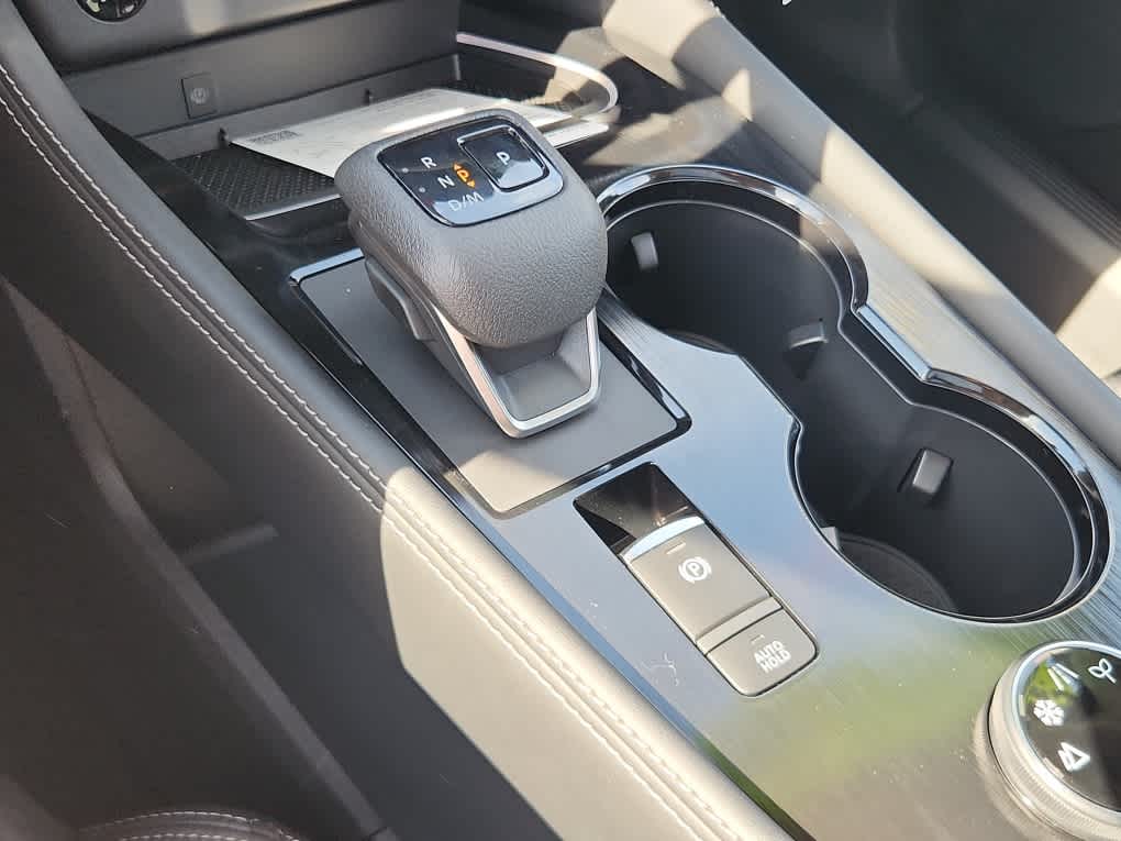 2026 Nissan Rogue Platinum AWD photo 11