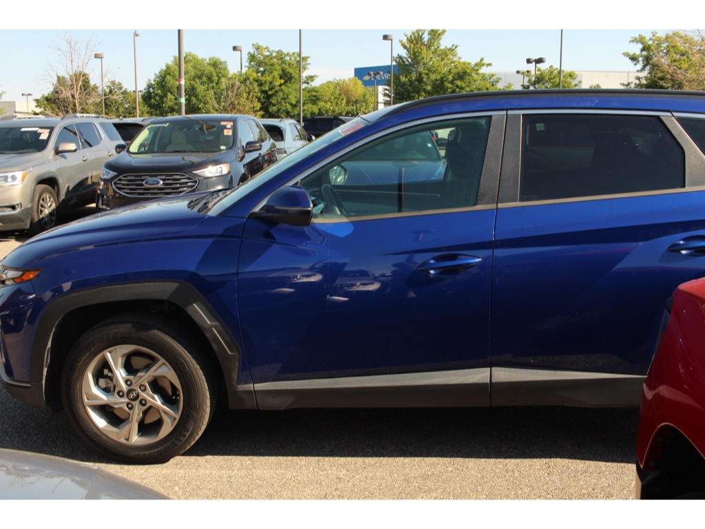 2022 Hyundai Tucson SEL photo 2