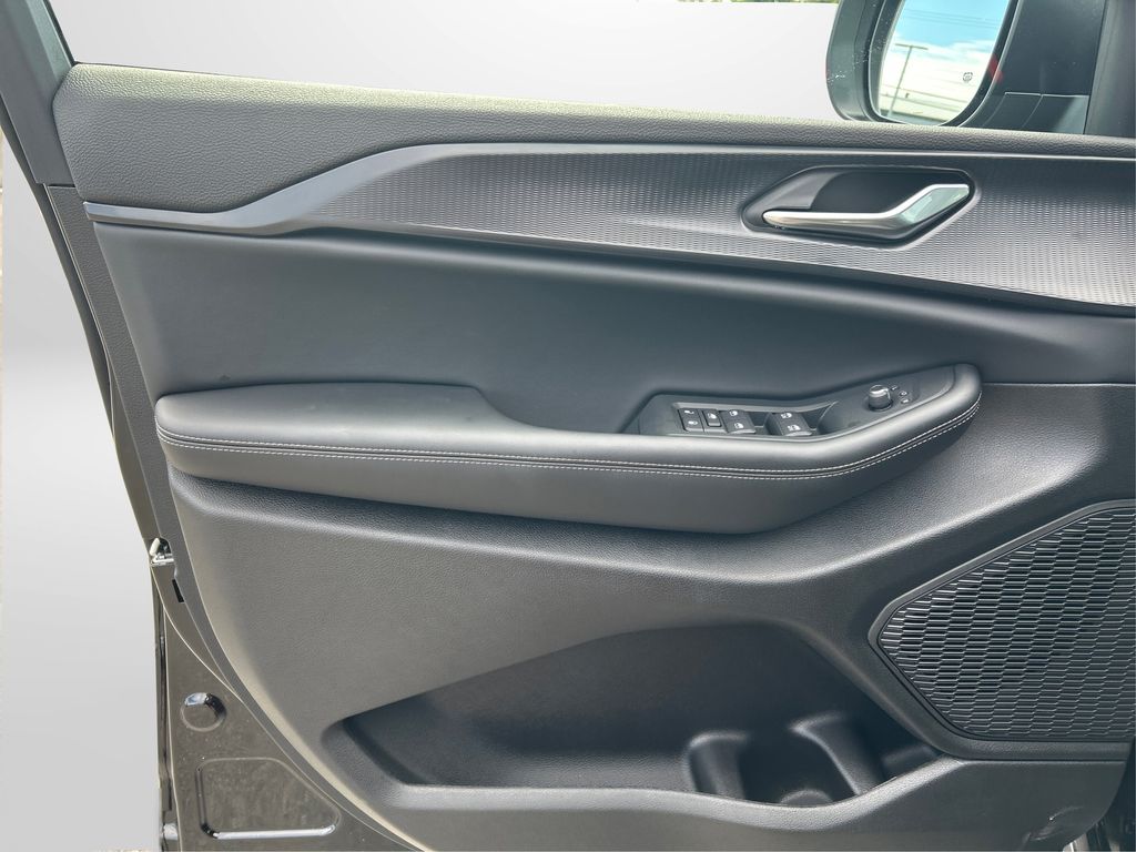 2025 Jeep Grand Cherokee Laredo X photo 19