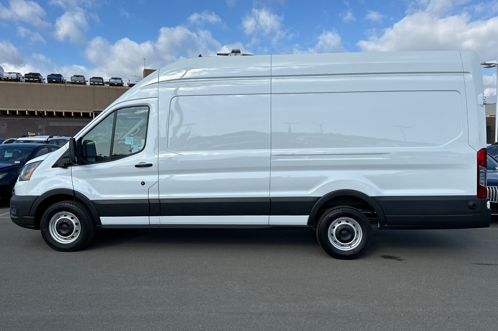2024 Ford Transit Cargo Van photo 5