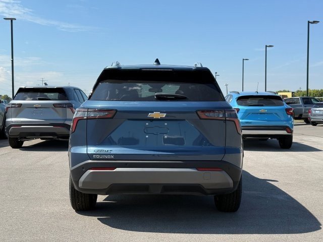 2026 Chevrolet Equinox LT photo 4