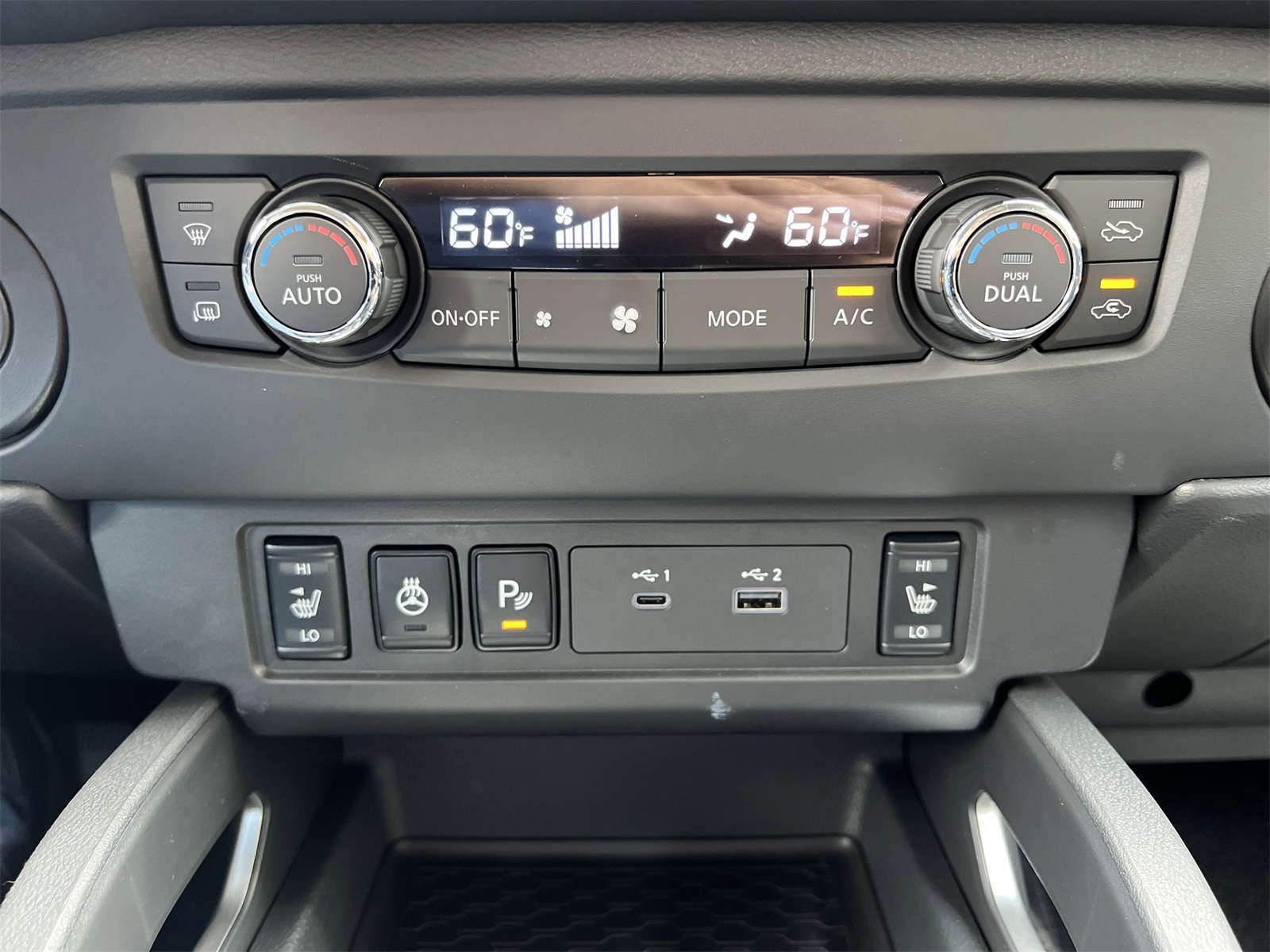 2025 Nissan Frontier SV photo 7