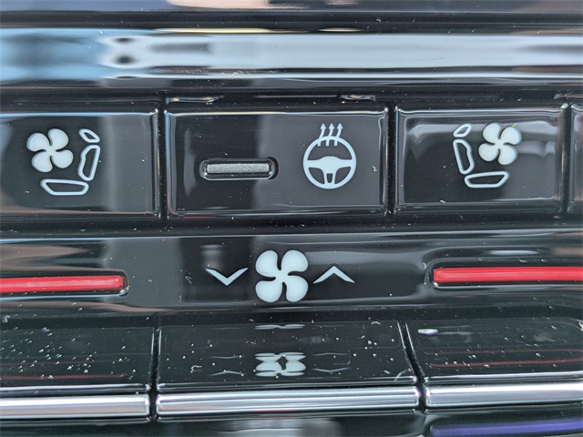 2025 Jeep Grand Cherokee Limited photo 38