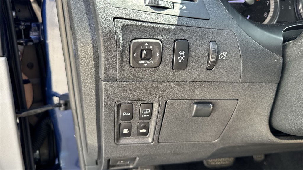 2011 Lexus ES 350 photo 54
