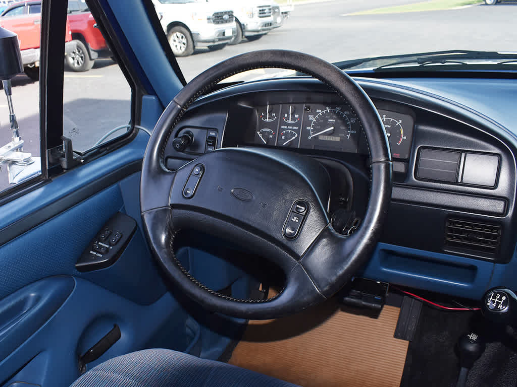 1996 Ford F-250 XLT photo 17