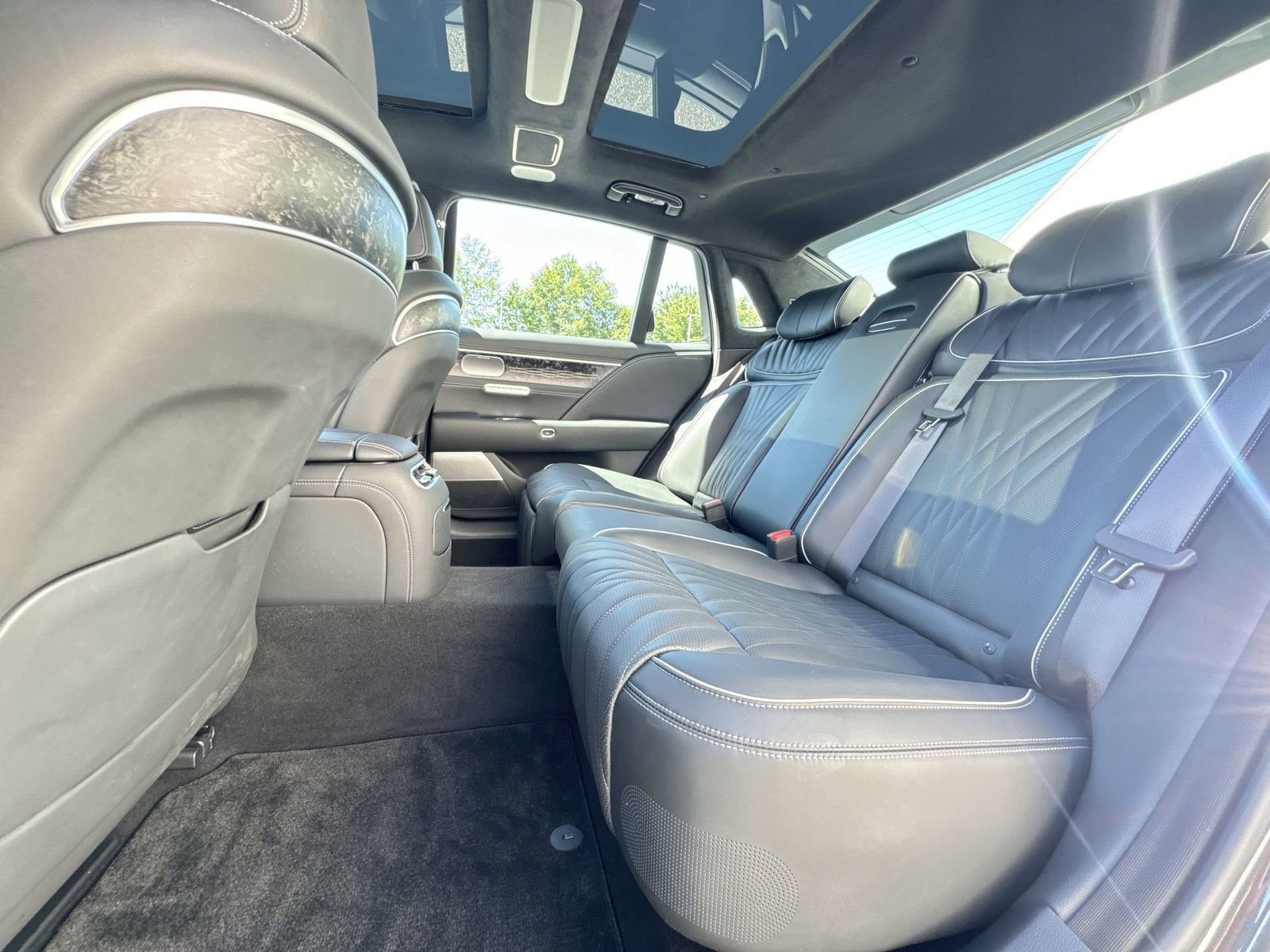 2024 Genesis G90 3.5T E-Supercharger photo 27