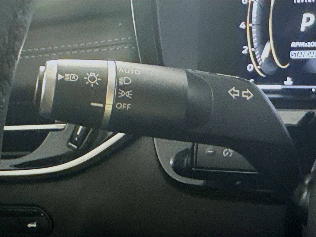 2026 Infiniti QX60 Luxe photo 10