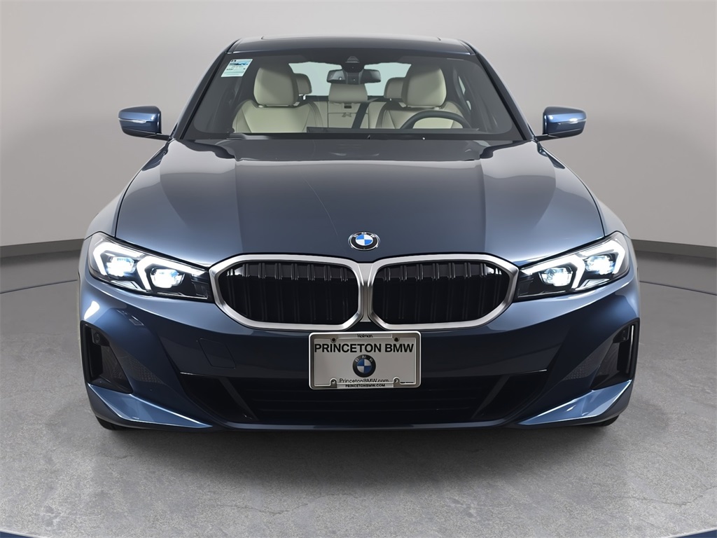 2025 Bmw 330i xDrive photo 2