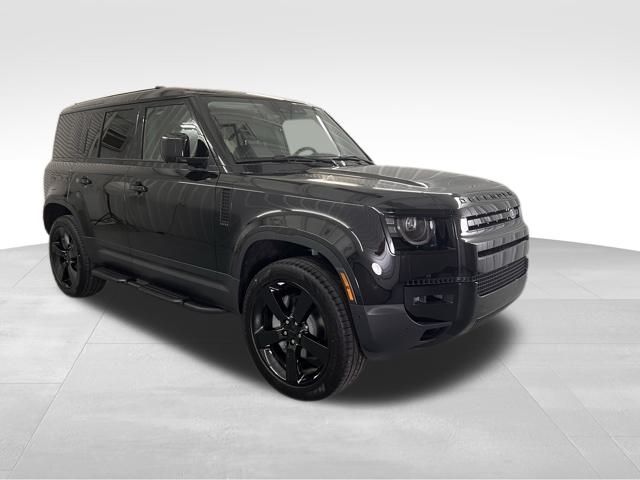 2026 Land Rover Defender 110 S photo 3