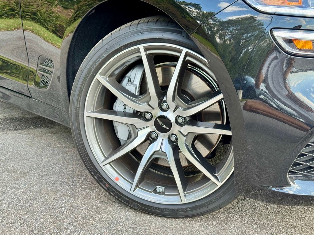 2026 Genesis G70 2.5T Prestige photo 6