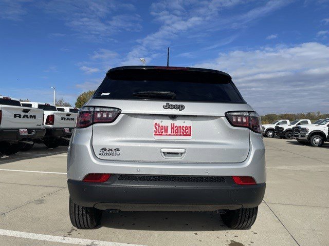 2026 Jeep Compass Limited Altitude photo 2